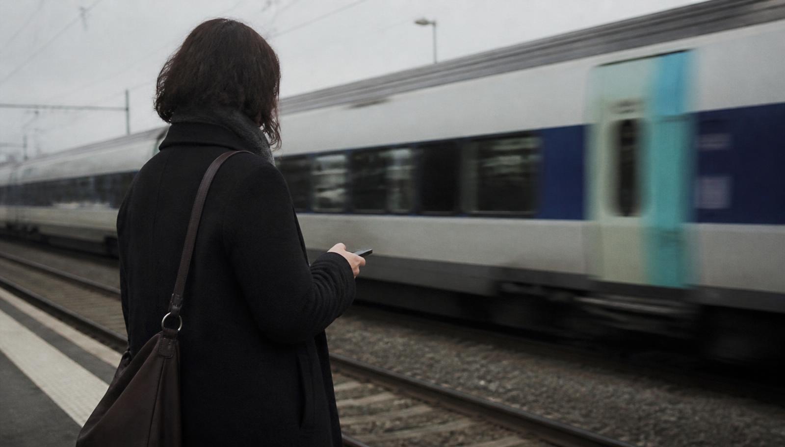 Amitié à distance : 10 stratégies pour garder le lien malgré les km